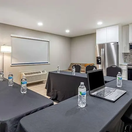 Best Western Plus Edinburg Inn & Suites 